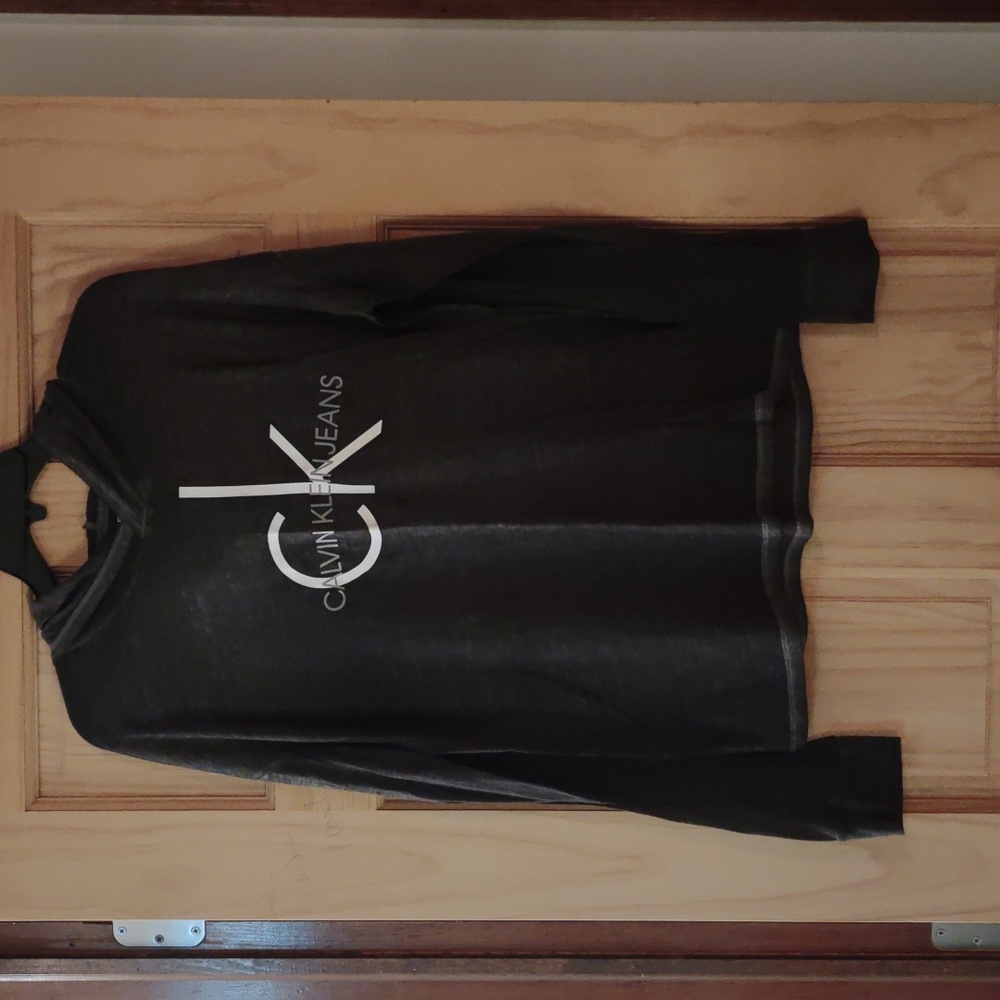 Lightweight long sleeve T-shirt material with hood